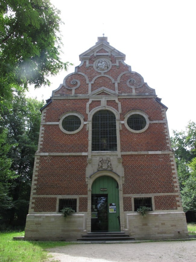"Onze-lieve-Vrouw van Steenbergen"-chapel build in 1651 to add some religion to the healing powers of the Minnebron-water.